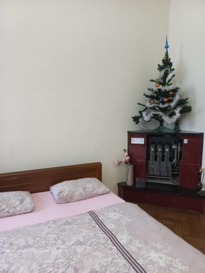 Затишна Оселя Apartment Lviv Bagian luar foto